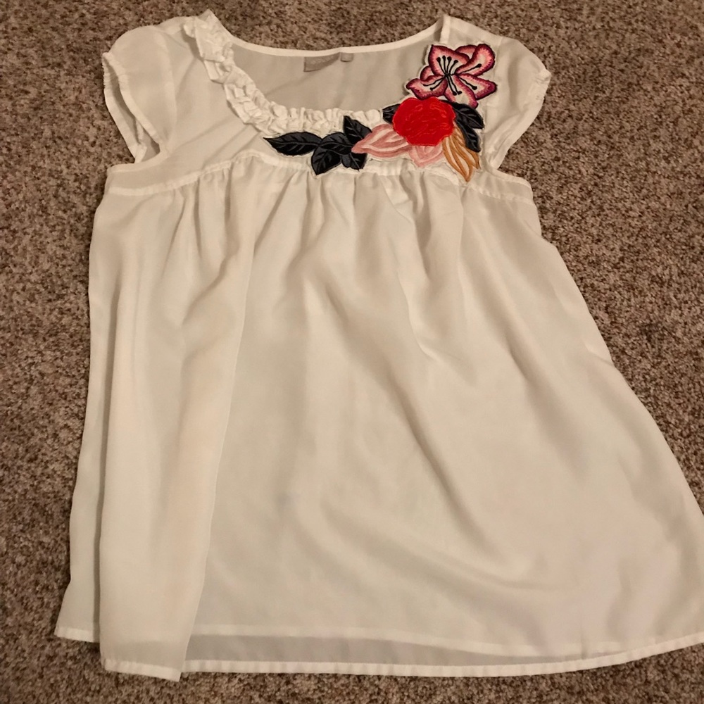 White Floral Embellished Flowy Top